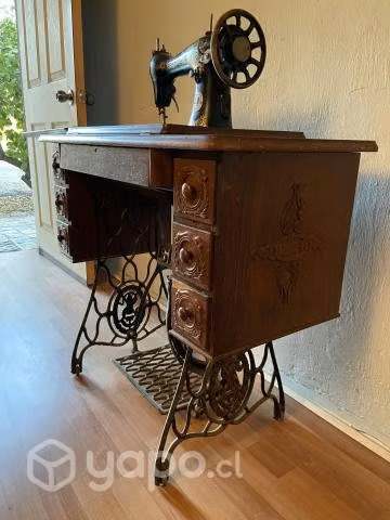 Mesa antigua Singer con máquina de coser original