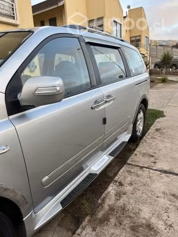 Kia Grand Carnival Limousine