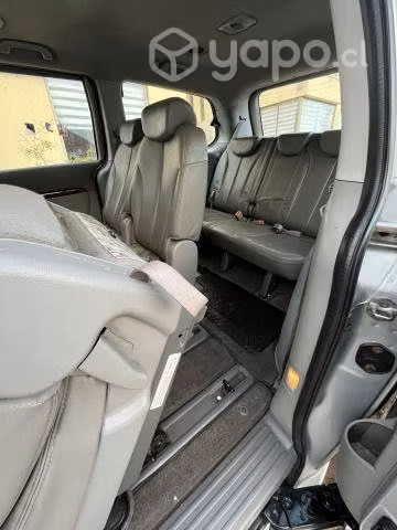 Kia Grand Carnival Limousine