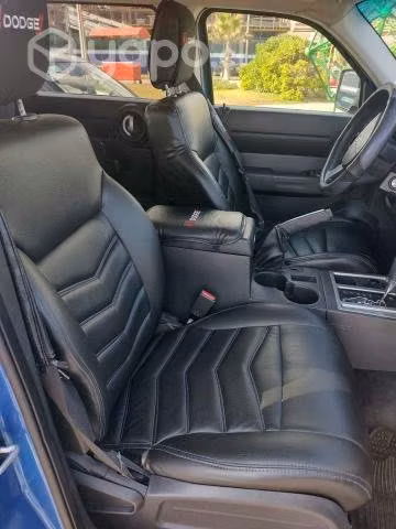 Dodge nitro 2008