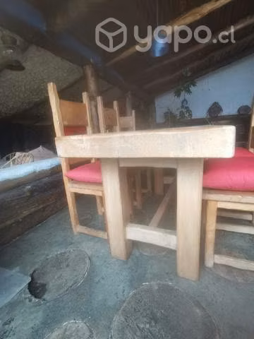 Mesa de ciprés