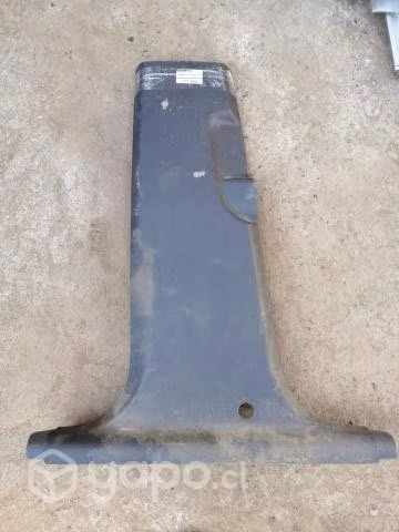 Tapiz cubre pilar central inferior Maxus T60 2020