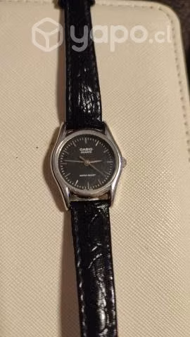 Reloj Casio femenino