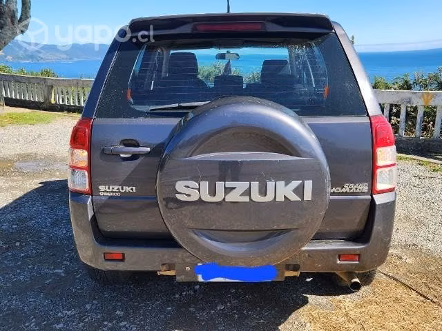 Suzuki grand nomade  2014
