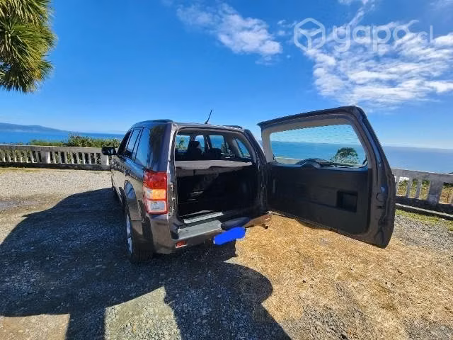 Suzuki grand nomade  2014