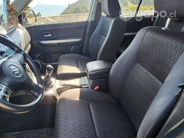 Suzuki grand nomade  2014
