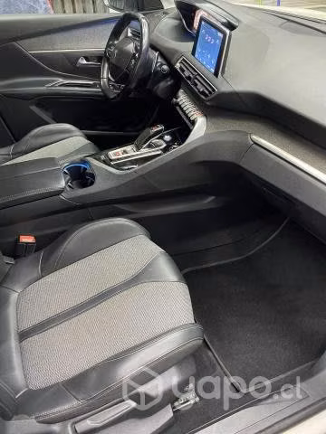 Peugeot 5008 2020
