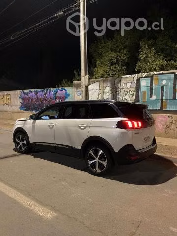 Peugeot 5008 2020