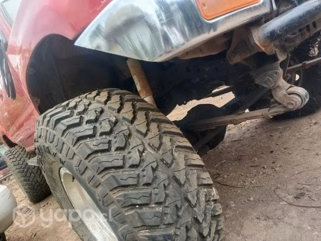 Vendo camioneta Toyota Hilux Año 93 4x4
