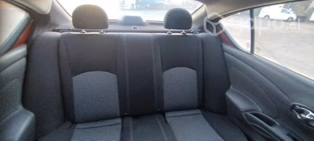 Vendo Nissan Versa 2017, versión full equipo - Imagen 6