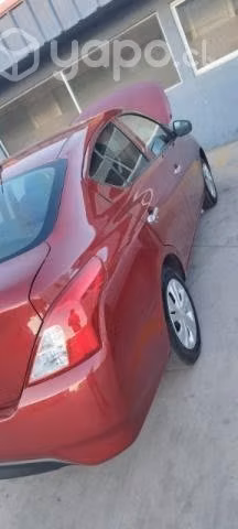 Vendo Nissan Versa 2017, versión full equipo - Imagen 3