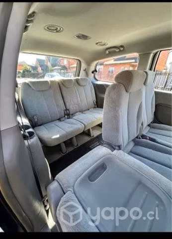 Kia gran carnival 2008