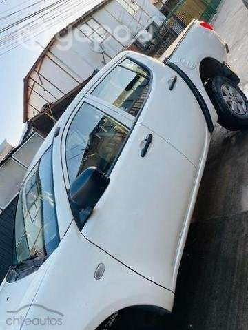 Mitsubishi L200 buen estado - Imagen 3