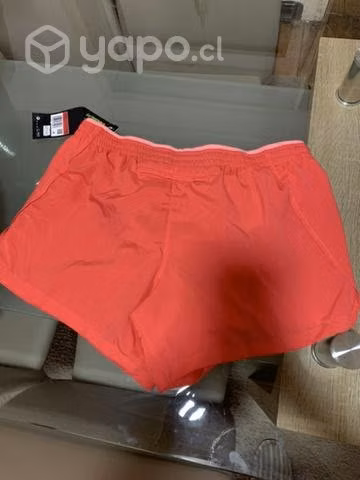 Short Nike NUEVO CON ETIQUETA - Imagen 4