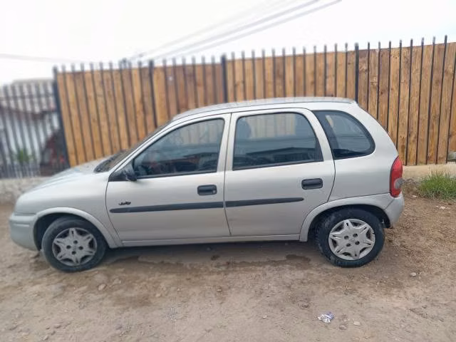 Corsa Swing año 2005 - Imagen 4