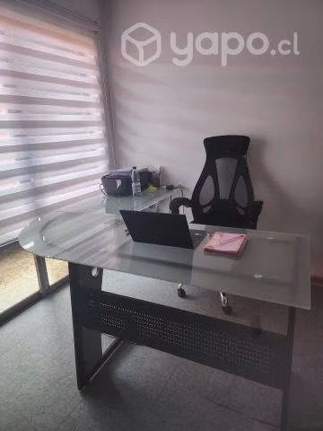 Escritorio de vidrio + silla