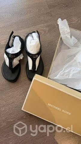 Sandalias Michael Kors color negro n37