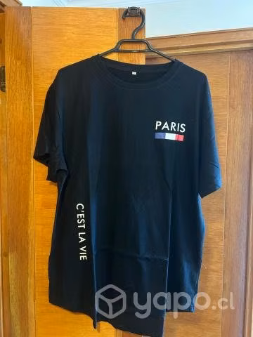 Polera negra KL
