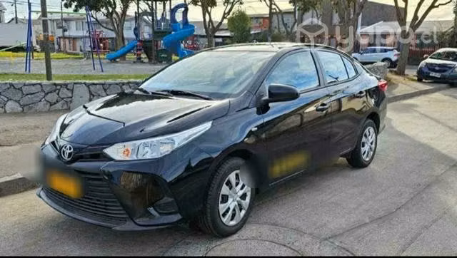 Taxi colectivo toyota yaris gli 1.5 mt