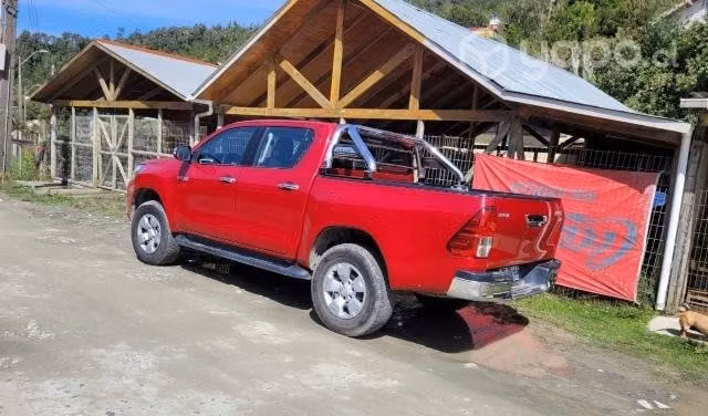Toyota Hilux SR
