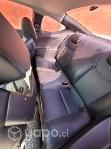 Se vende HYUNDAI GENESIS 2010