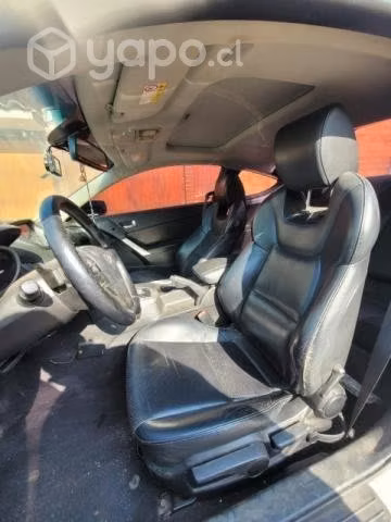 Se vende HYUNDAI GENESIS 2010
