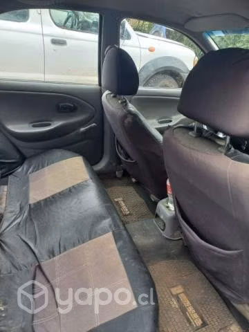 Se vende Hyundai Elantra 2000