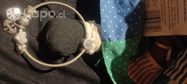 Pulsera más charms de plata modelo rígido 21 centí