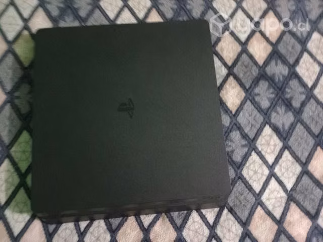 Ps4 1TB con sus cables