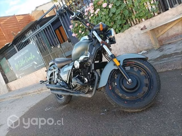 Keeway Superlight 200