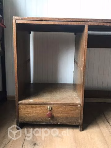 Escritorio de madera