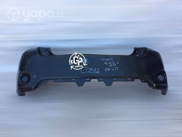 Parachoque trasero toyota auris 2006-2012