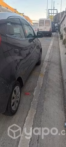 Vendo hyundai eon 2017