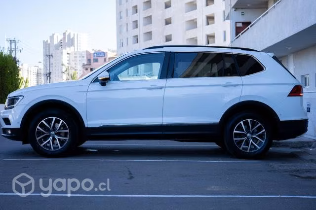 Volkswagen tiguan 2020 tsi at
