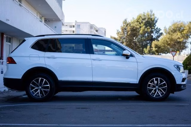 Volkswagen tiguan 2020 tsi at