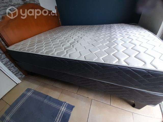 Cama 2 plazas marca Celta, con respaldo de madera - Imagen 2