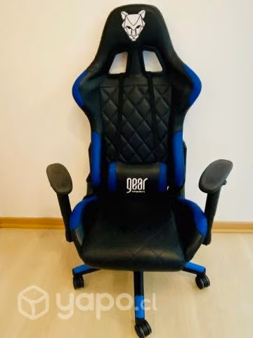 Escritorio + Silla + Tapete