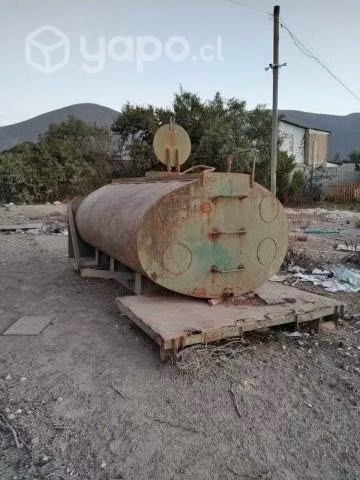 Estanque para agua de 5000 litros con detalle