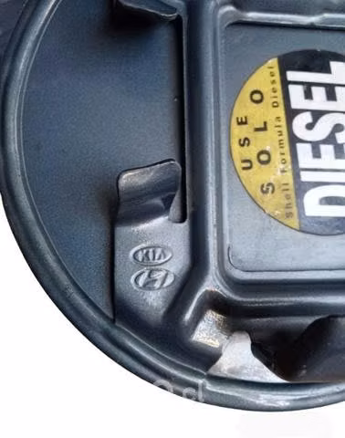 Tapa de Combustible Kia Grand Carnival 2007-2012 - Imagen 4
