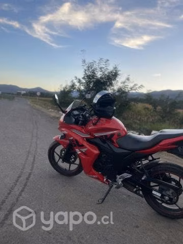 Moto Suzuki gixxer  2019