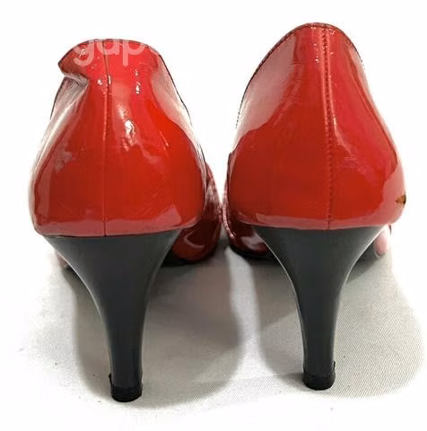 Zapato 100% Sintético Marca Suburbia N* 38 Rojo