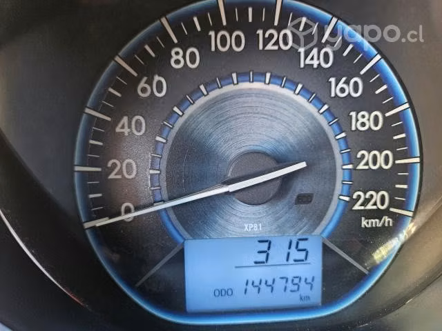 Toyota yaris 2015