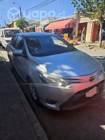 Toyota yaris 2015