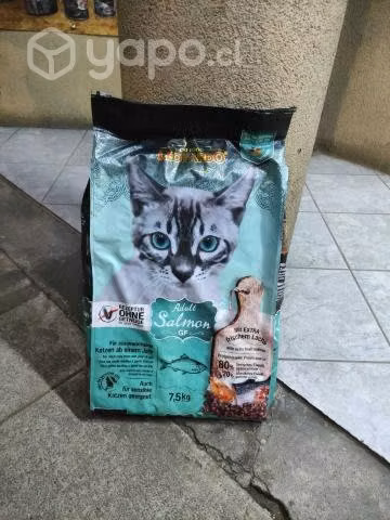 Alimento Gato Leonardo Salmon