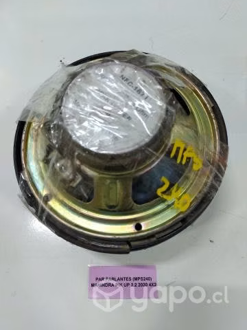 Par Parlantes (MPS240) Mahindra Pik UP 2.2 2020 4x