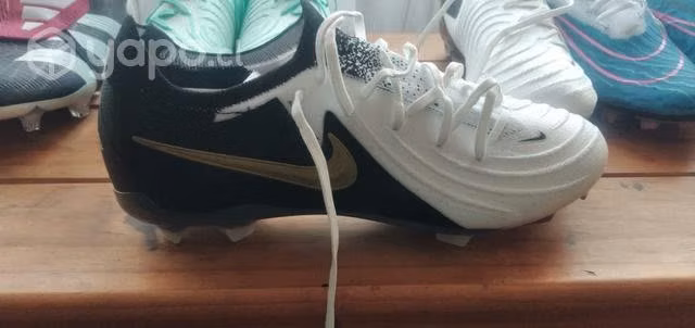 Zapatos de fútbol