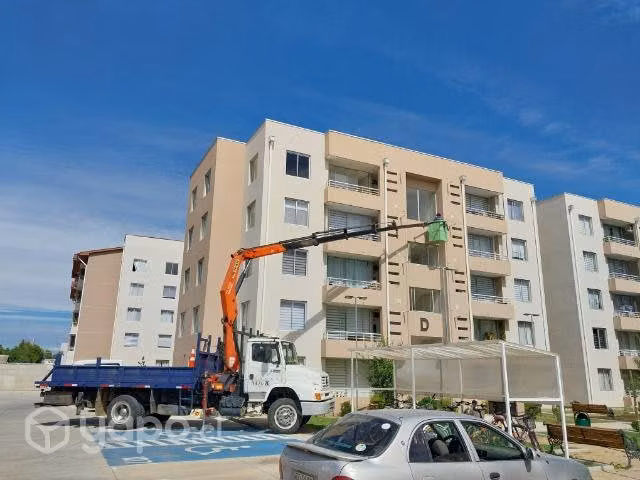 Arriendo de camión pluma