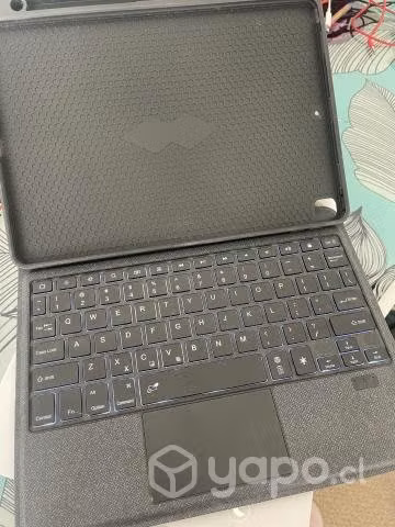 Funda con Teclado y Trackpad para iPad 10.2″