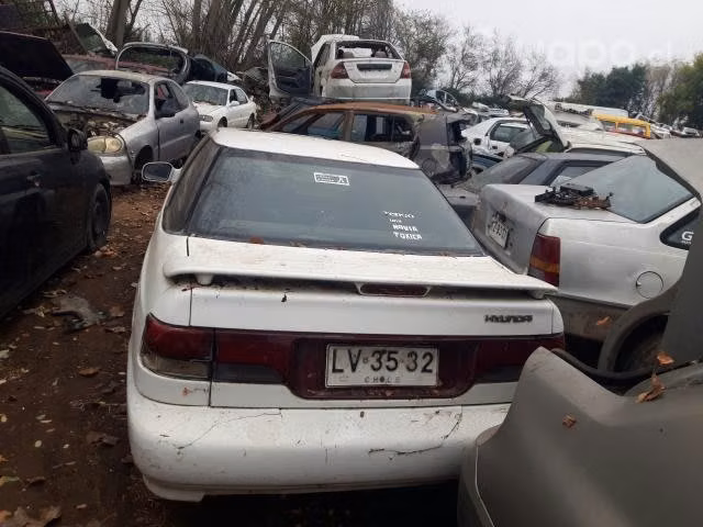 Capot hyundai scoupe 1994 desarme - Imagen 5