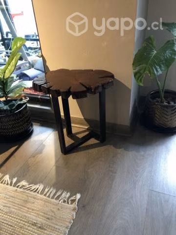 Mesa tronco madera y metal vitrificada